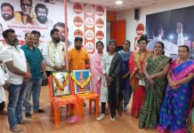 आमदार सुहास अण्णा कांदे संपर्क कार्यालयात राजमाता जिजाऊ व स्वामी विवेकानंद यांची जयंती साजरी