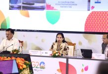 केंद्रीय आरोग्य आणि कुटुंब कल्याण राज्यमंत्री डॉ.भारती प्रवीण पवार यांनी केरळमधील तिरूवनंतपुरम येथे आयोजित जी-20 आरोग्यविषयक कार्यकारी गटाच्या पहिल्या बैठकीत वैद्यकीय मूल्य प्रवास या विषयावरील उद्घाटनपर सत्राला संबोधित