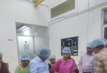 केंद्रीय आरोग्य राज्यमंत्री डॉ. भारती पवार यांनी तिरुअनंतपुरम,केरळच्या भेटीदरम्यान HLL अकुलम मॅन्युफॅक्चरिंग युनिटला भेट