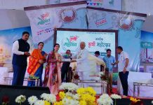 श्री स्वामी समर्थ केंद्राचे प्रमुख परमपूजनीय गुरूमाऊली यांच्या पुढाकाराने नाशिक येथे आयोजित जागतिक कृषी महोत्सवात केंद्रीय आरोग्य राज्यमंत्री डॉ. भारती पवार यांनी उपस्थिती