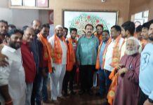 मनमाड शहर काँग्रेस पक्षाचे पदाधिकारी व कार्यकर्त्यांनी आज बाळासाहेबांची शिवसेना या पक्षात प्रवेश केला