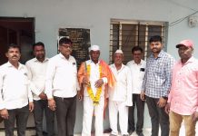 उपसरपंचपदी दशरथ माळी येवला तालुक्यातील धुळगाव ग्रुप ग्रामपंचायत चे उपसरपंच पदी दशरथ माळी यांची निवड