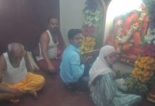 आव्हाने येथिल निद्रिस्त गणपती मंदिरात हरिदास पालवे यांच्या संस्कृत किर्तनाने श्रोते मंत्रमुग्ध