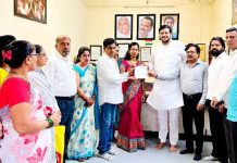 बदलापूरमधील तडफदार समाजसेवक श्री राजेंद्र हरिश्चंद्र नरसाळे यांचा राष्ट्रवादी काँग्रेस पार्टीमध्ये जाहीर प्रवेश बदलापूर शहर संघटक पदी नियुक्ती.