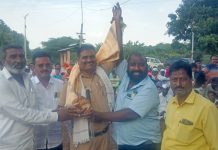 महाभारतातील अर्जुनाने ज्या ठिकाणी गाया सांभाळल्या ते घोटण येथील मल्लिकार्जुनेश्वर मंदिर पुरातत्व खात्याच्या ताब्यात जाउनही धार्मिक कार्यात ग्रामस्थच अग्रेसर