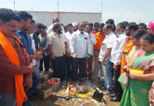 हिंदुरुदय सम्राट बाळासाहेब ठाकरे करंजवण मनमाड पाणीपुरवठा योजनेअंतर्गत येणारे जल कुंभाचे (क्षमता 3.85 लक्ष ली.) मनमाड येथे आज भूमिपूजन संपन्न झाले.