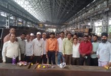 मनमाड रेल्वे वर्कशॉप मधील इनिसियल शेक्सन मध्ये दसरानिमित्त औजारांची पुजा