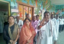 जवखेडे खालसा ग्रामपंचायत निवडणूकीत उद्धवराव वाघ यांच्या शेतकरी मंडळाचे पाच तर सत्ताधारी स्वाभिमानी मंडळाचे सात उमेदवार विजयी, चैतन्यचा दणदणीत पराभव