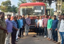 मनमाड बस स्थानकातून मालेगाव,येवला येथे जाण्यासाठी बसची शटल सेवा त्वरित सुरू करा या शिवसेनेच्या मागणीला यश व युवासेना जिल्हाप्रमुख फरहान दादा खान यांच्या हस्ते उद्घाटन संपन्न