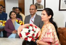 केंद्रीय आरोग्य राज्यमंत्री डॉ भारती पवार यांनी आज जनजाती कार्यमंत्री पदाचा मंत्रालयात राज्यमंत्री म्हणून पदभार स्वीकारला