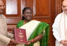 लोकसभेच्या आणि विधानसभेच्या निवडणुका एकाच वेळी घेण्यासाठी राष्ट्रपतींना साकडे