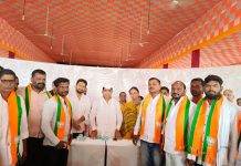 खासदार सुजय विखेपाटील यांच्या उपस्थितीत राहुरी – पाथर्डी विधानसभा मतदारसंघातील अनेक गावांतील कार्यकर्त्यांचा भाजपात जाहीर प्रवेश