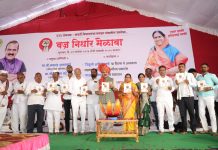 काकडेंच्या विकासकामाची चित्रफीत पाहून मी भारावलो आहे, या निवडणुकीत हर्षदाताई काकडेंना थेट विधानसभेत पाठवाः सिनेस्टार मकरंद अनासपुरे