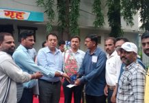 मध्य रेल्वे(मुंबई )चे मुख्य इंजिनिअर.संजीव कुलश्रेष्ठ यांनी आज मनमाड वर्कशॉपला भेट