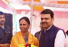 शिंदे यांनी मुख्यमंत्री पदाचा राजिनामा देताच बहिणीला आली भोवळ, पैसे बंद झाल्याने लाडक्या बहिणीवर आली अश्रू ढाळण्याची वेळ! तेल ही गेले,तुपही गेले,हाती धुपाटणे आले अशी लाडक्या बहिणीची अवस्था