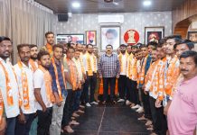 राष्ट्रवादी विद्यार्थी काँग्रेस शहराध्यक्ष नांदगाव यांच्यासह शेकडो तरुणांचा शिवसेनेत जाहीर प्रवेश