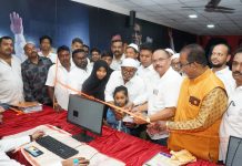 आमदार सुहास (आण्णा) कांदे यांच्या प्रयत्नातून शिवसेना मनमाड शहर व ऑल इंडिया मुस्लिम ओबीसी ऑर्गनायझेशन यांच्या माध्यमातून मुस्लिम समाजासाठी आयोजित करण्यात आलेला OBC प्रवर्गातील जातीचे दाखले तयार करण्यासाठी कागदपत्रांची पूर्तता