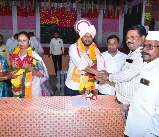 राहुरीच्या पोट निवडणुकीत पुन्हा विखे – पवार संघर्ष पेटला ? भाजपच्या अक्षय कर्डिलेच्या तिसगाव,लोहसर,मीरी येथील मेळाव्यात सुजय विखे पाटील यांचे पवारावर शरसंधान तर तनपुरेचे कौतुक